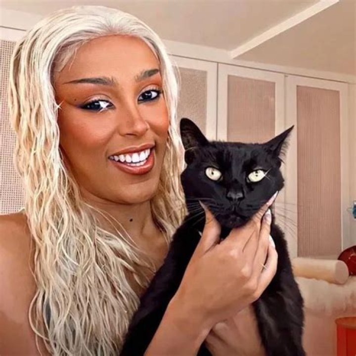 Doja Cat Pets - Celebrity Pets