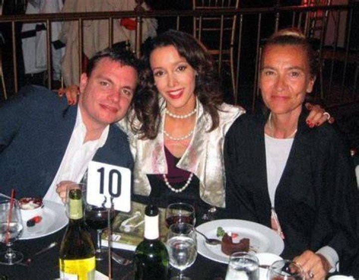 Jennifer Beals Siblings