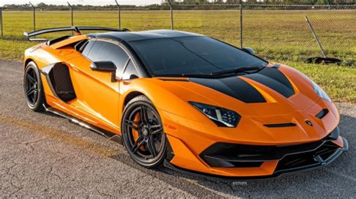 Lamborghini Aventador