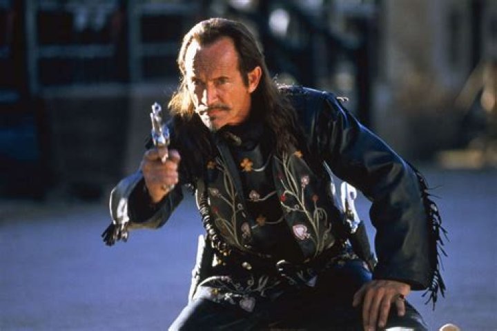 Lance Henriksen photo 2