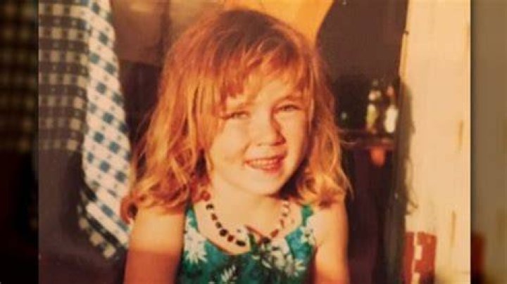 Mikaela Shiffrin as a child with her father Jeff Shiffrin (right).